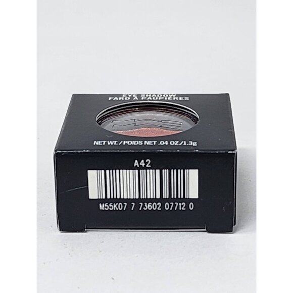 MAC Expensive Pink Veluxe Pearl Eye Shadow - Picture 3 of 3